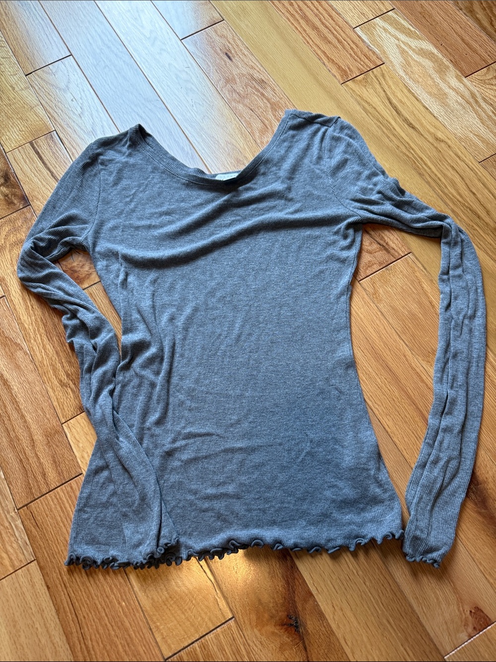 Hinge Women's Long Sleeve Gray Ribbed Tee Size M